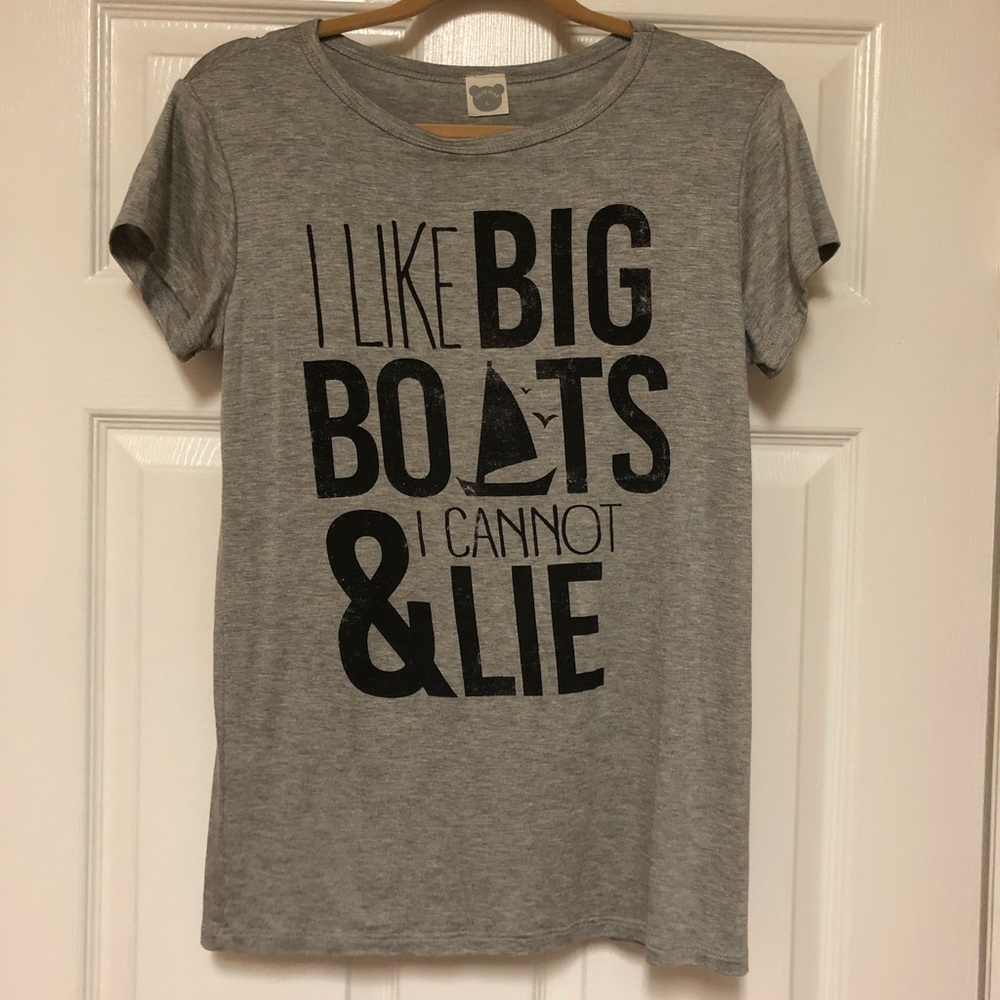 Cute ‘I Like Big Boats’ gray tee - Jrs Large